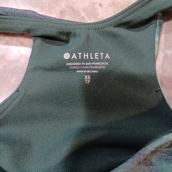 NEW Athleta Conscious Crop Bra Size XS/ A-C Cup Green Abstract Print Tank Top - Picture 10 of 10